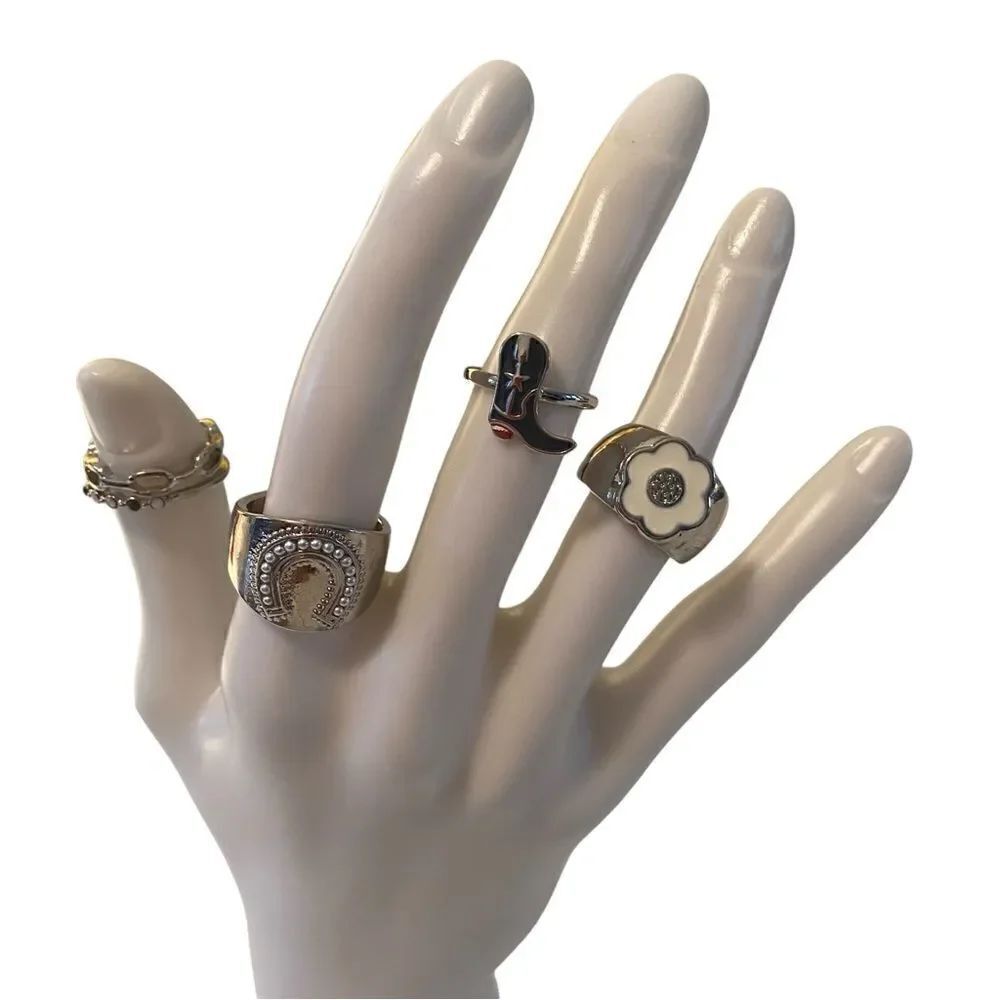 Awesome Ring Set. 5 total. All are slightly different, but go great together!